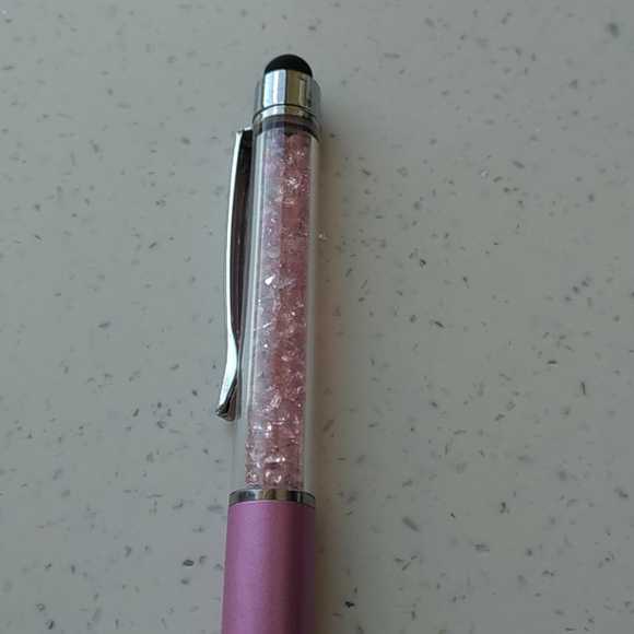 Brand New pink crystal pen - Picture 2 of 2